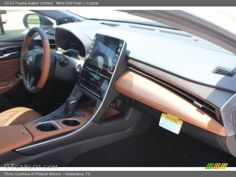 Wind Chill Pearl / Cognac 2019 Toyota Avalon Limited