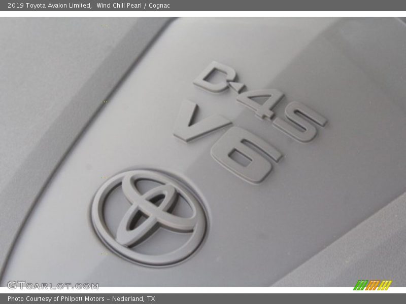 Wind Chill Pearl / Cognac 2019 Toyota Avalon Limited