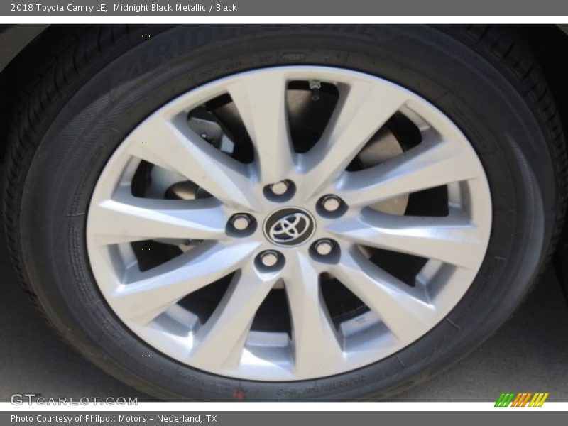 Midnight Black Metallic / Black 2018 Toyota Camry LE