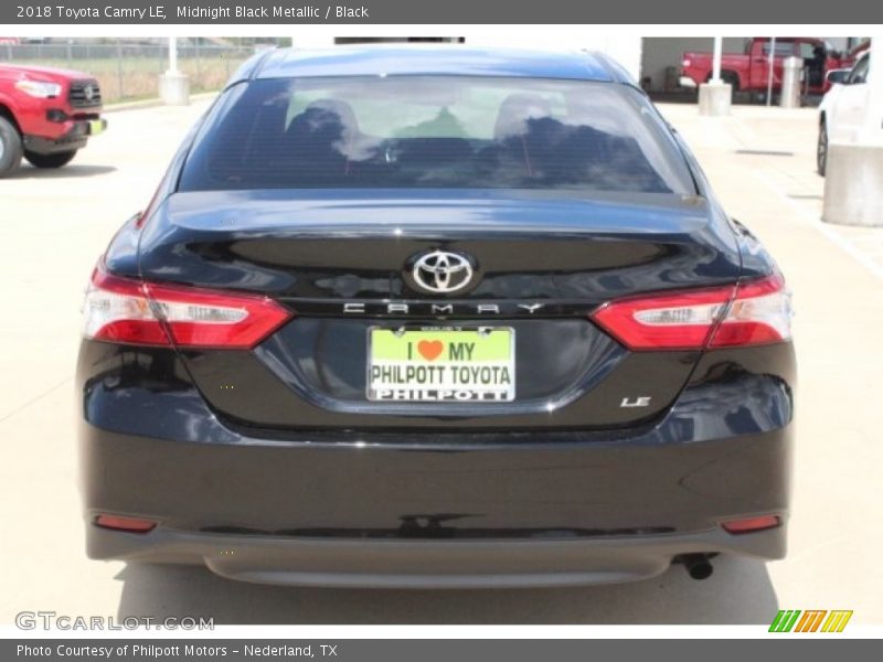 Midnight Black Metallic / Black 2018 Toyota Camry LE