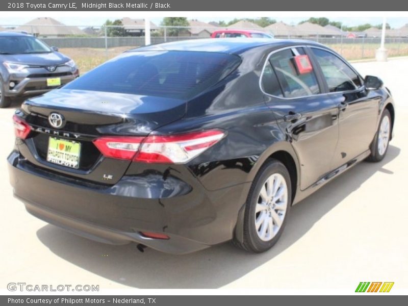 Midnight Black Metallic / Black 2018 Toyota Camry LE
