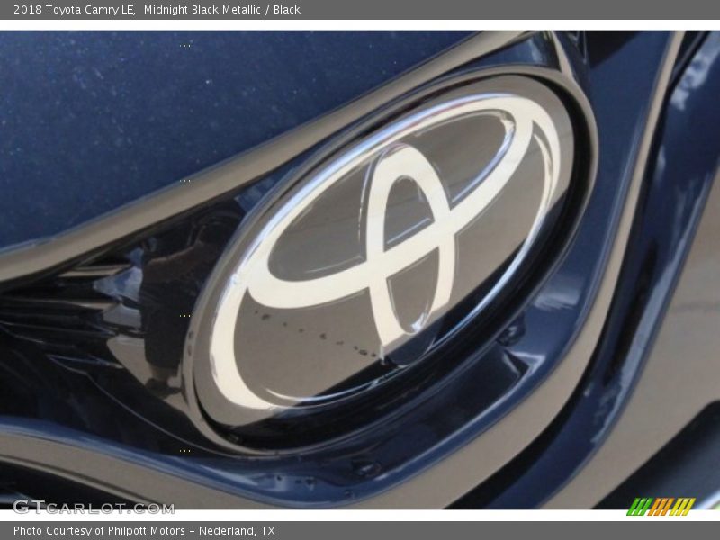 Midnight Black Metallic / Black 2018 Toyota Camry LE