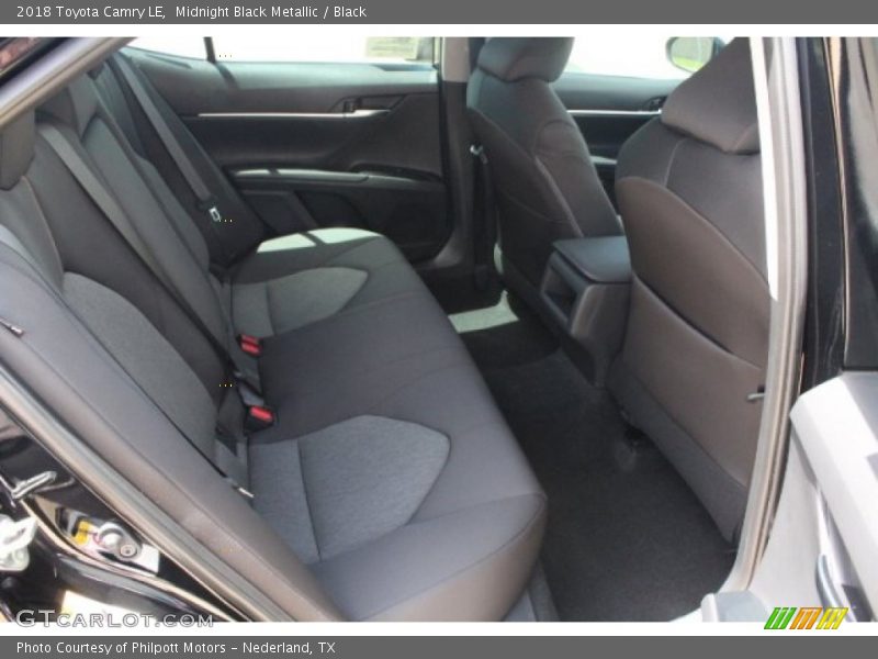 Midnight Black Metallic / Black 2018 Toyota Camry LE