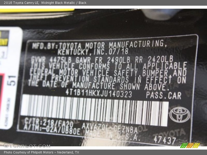 Midnight Black Metallic / Black 2018 Toyota Camry LE