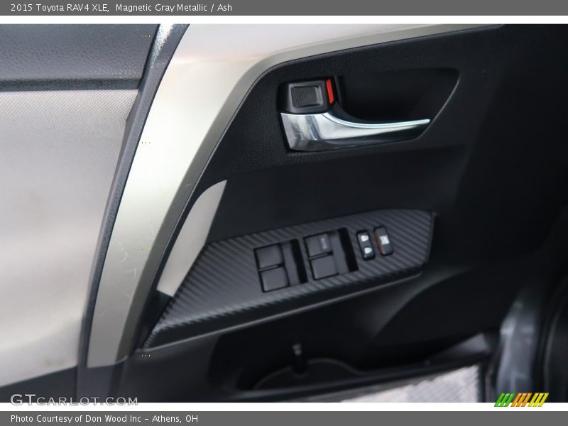 Magnetic Gray Metallic / Ash 2015 Toyota RAV4 XLE