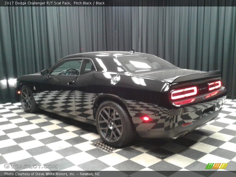 Pitch Black / Black 2017 Dodge Challenger R/T Scat Pack