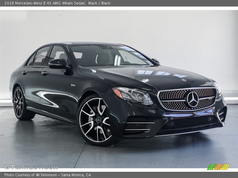 Front 3/4 View of 2018 E 43 AMG 4Matic Sedan