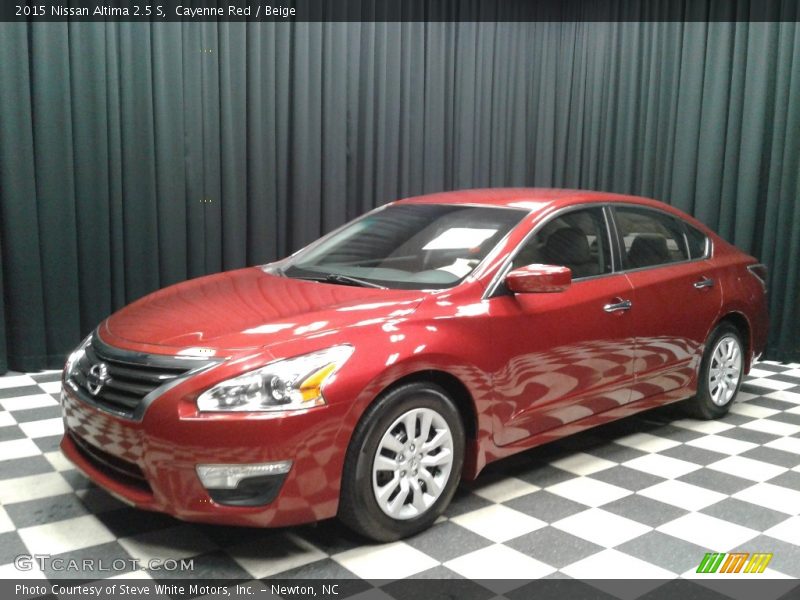 Cayenne Red / Beige 2015 Nissan Altima 2.5 S