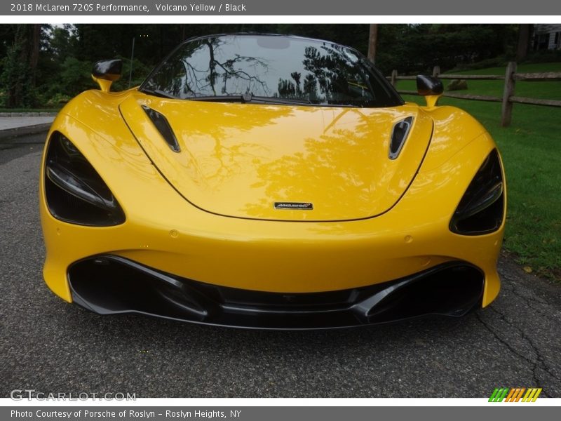 Volcano Yellow / Black 2018 McLaren 720S Performance