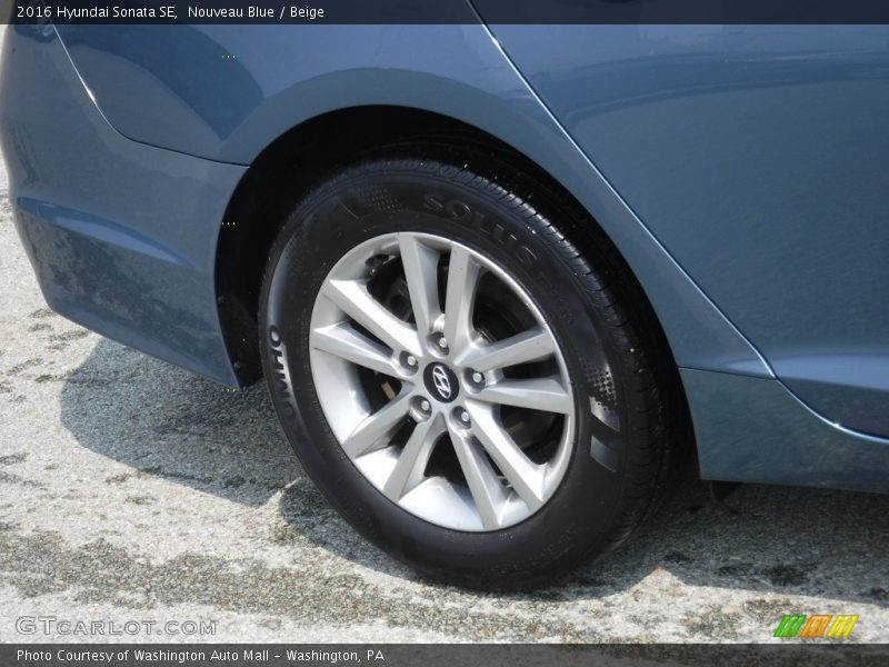 Nouveau Blue / Beige 2016 Hyundai Sonata SE