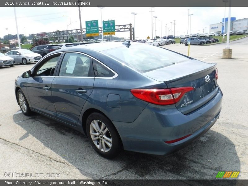 Nouveau Blue / Beige 2016 Hyundai Sonata SE