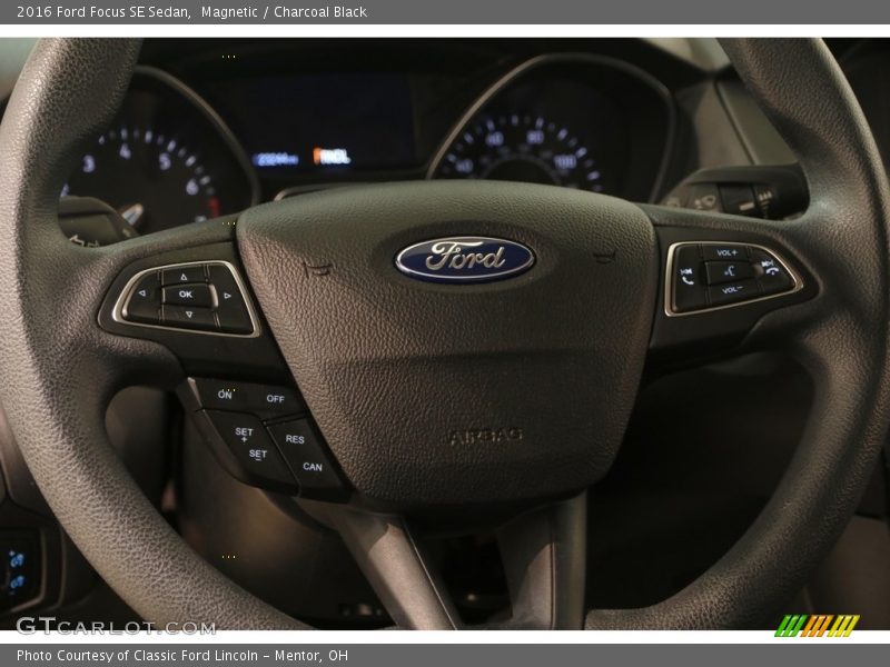 Magnetic / Charcoal Black 2016 Ford Focus SE Sedan