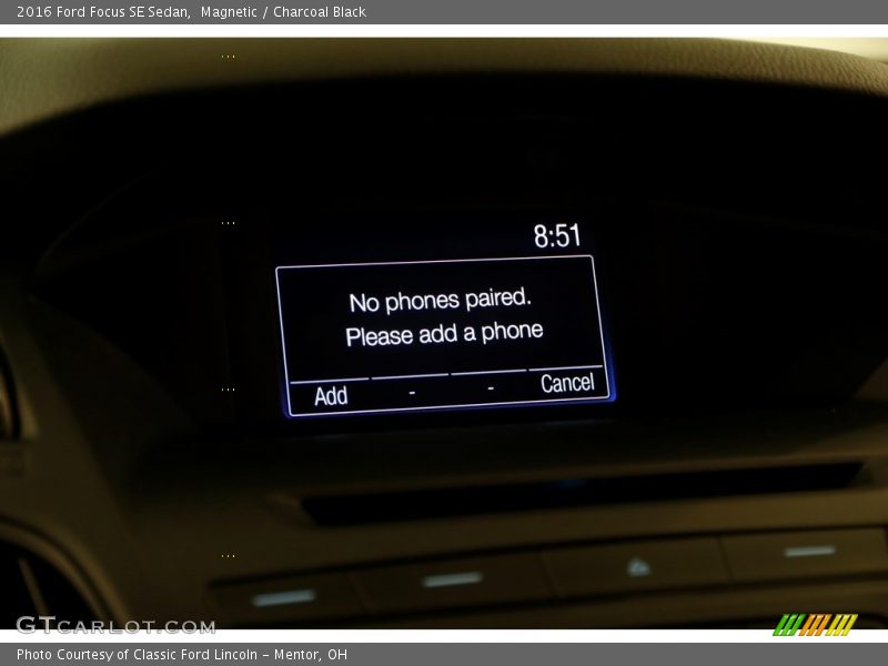 Magnetic / Charcoal Black 2016 Ford Focus SE Sedan
