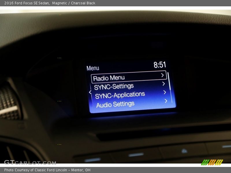 Magnetic / Charcoal Black 2016 Ford Focus SE Sedan