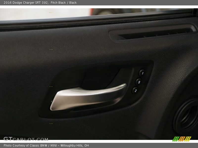 Pitch Black / Black 2016 Dodge Charger SRT 392
