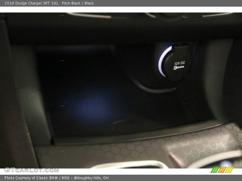 Pitch Black / Black 2016 Dodge Charger SRT 392