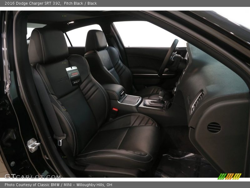 Pitch Black / Black 2016 Dodge Charger SRT 392