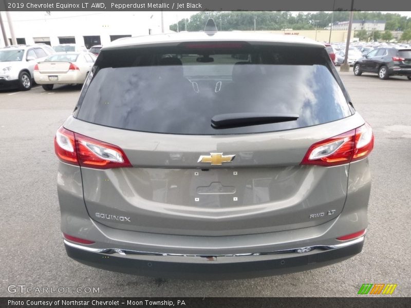 Pepperdust Metallic / Jet Black 2019 Chevrolet Equinox LT AWD