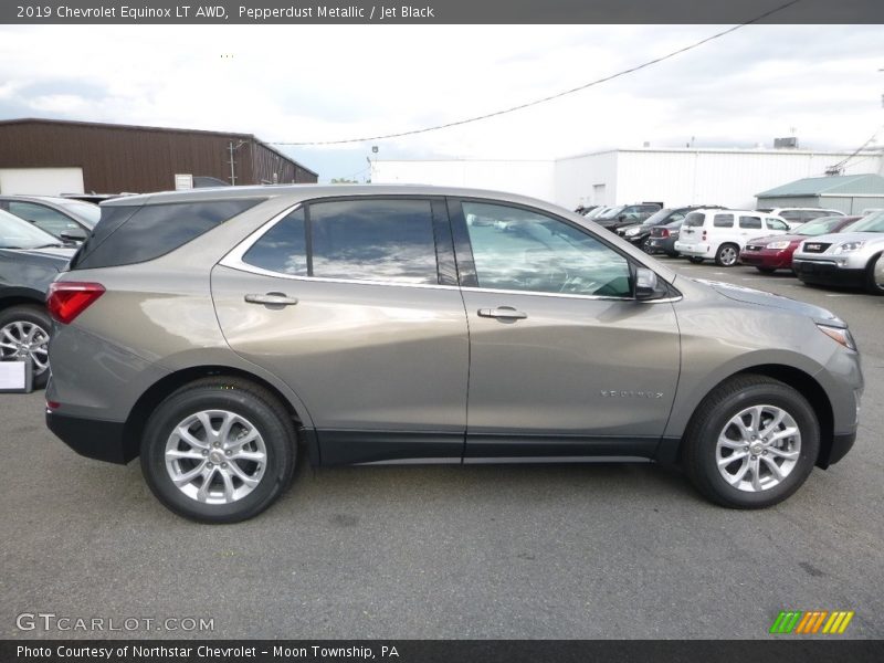 Pepperdust Metallic / Jet Black 2019 Chevrolet Equinox LT AWD