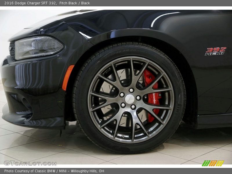 Pitch Black / Black 2016 Dodge Charger SRT 392