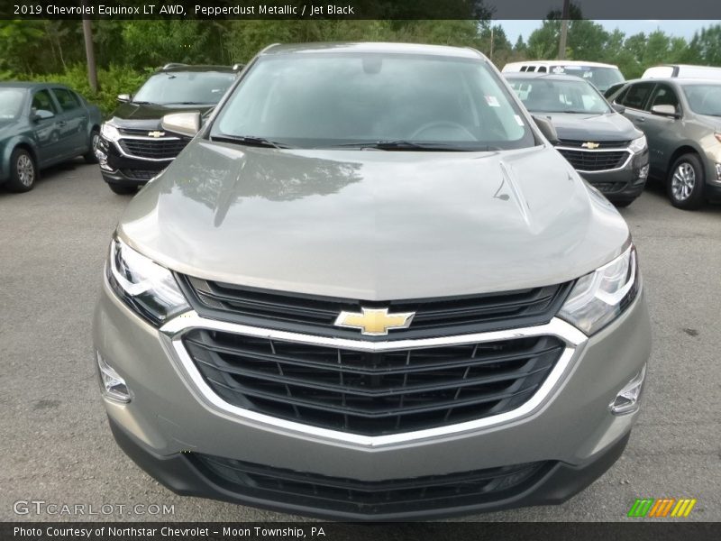 Pepperdust Metallic / Jet Black 2019 Chevrolet Equinox LT AWD