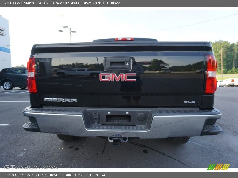 Onyx Black / Jet Black 2018 GMC Sierra 1500 SLE Crew Cab 4WD