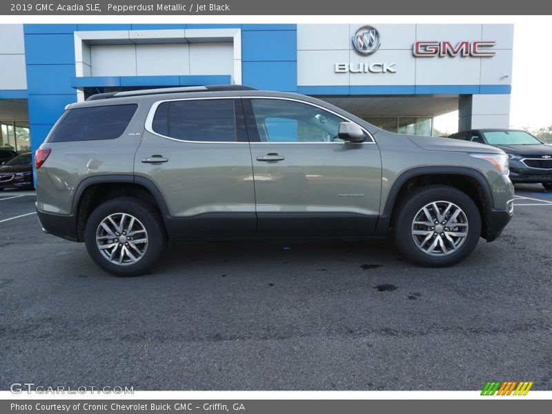 Pepperdust Metallic / Jet Black 2019 GMC Acadia SLE