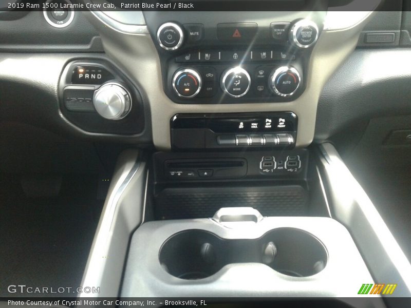Patriot Blue Pearl / Black 2019 Ram 1500 Laramie Crew Cab
