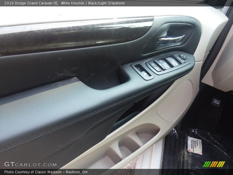 White Knuckle / Black/Light Graystone 2019 Dodge Grand Caravan SE