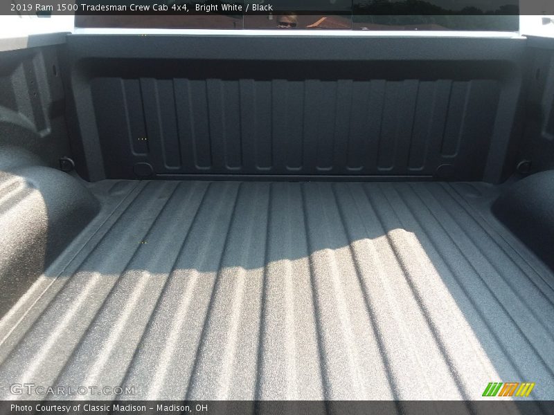 Bright White / Black 2019 Ram 1500 Tradesman Crew Cab 4x4