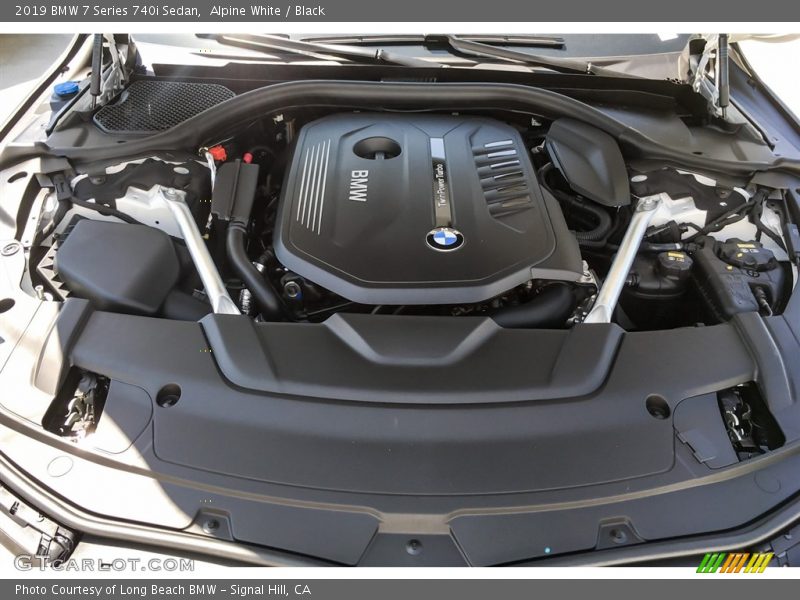 Alpine White / Black 2019 BMW 7 Series 740i Sedan