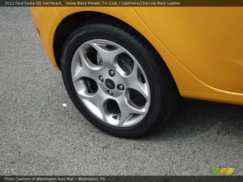 Yellow Blaze Metallic Tri-Coat / Cashmere/Charcoal Black Leather 2011 Ford Fiesta SES Hatchback