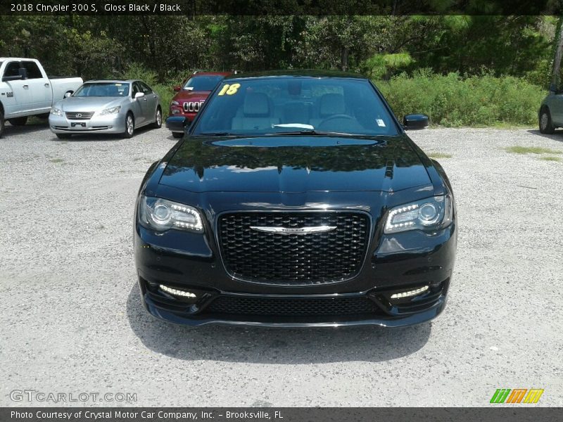 Gloss Black / Black 2018 Chrysler 300 S