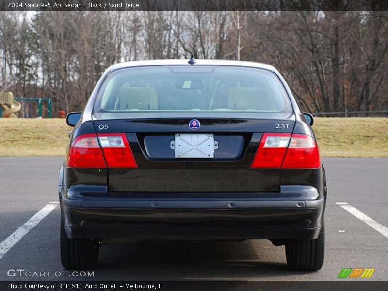Black / Sand Beige 2004 Saab 9-5 Arc Sedan
