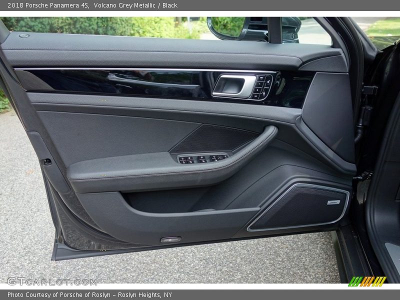 Volcano Grey Metallic / Black 2018 Porsche Panamera 4S