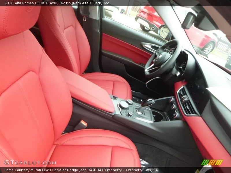 Rosso (Red) Alfa / Black/Red 2018 Alfa Romeo Giulia Ti AWD
