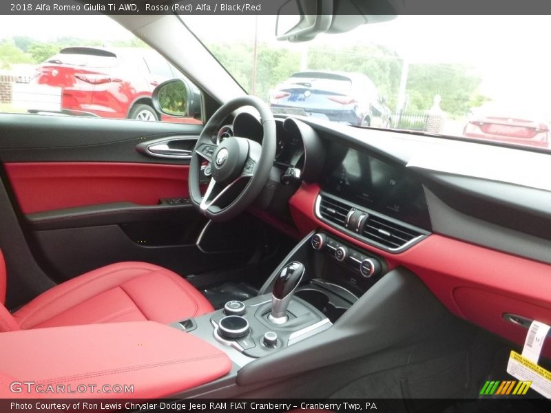 Rosso (Red) Alfa / Black/Red 2018 Alfa Romeo Giulia Ti AWD
