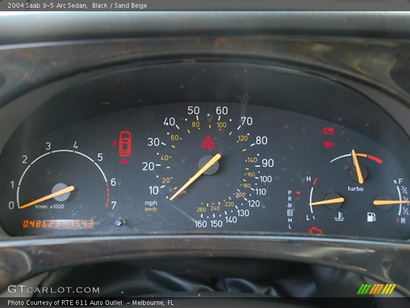 Black / Sand Beige 2004 Saab 9-5 Arc Sedan