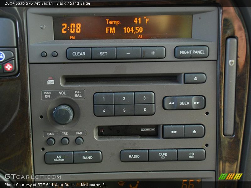 Black / Sand Beige 2004 Saab 9-5 Arc Sedan