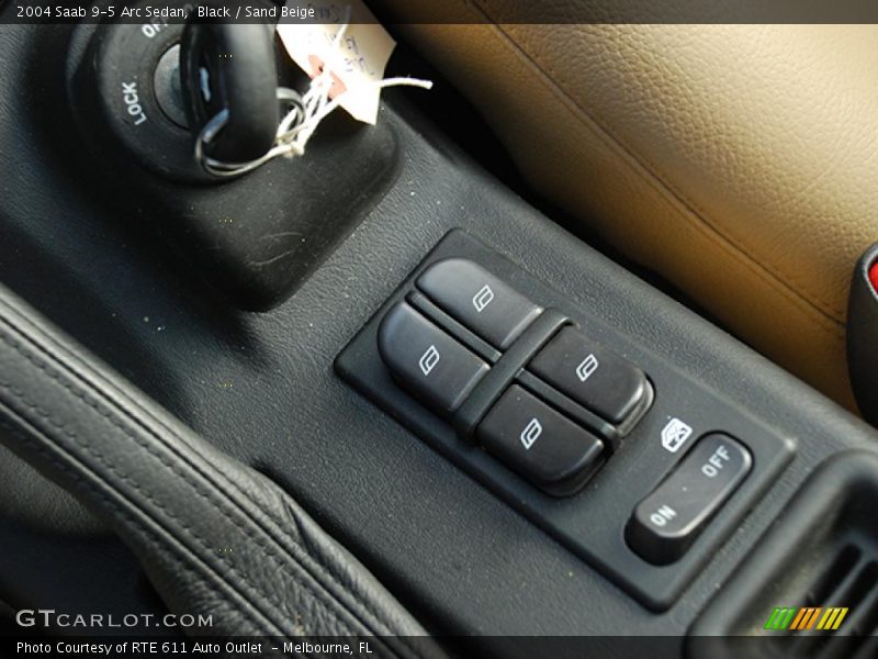 Black / Sand Beige 2004 Saab 9-5 Arc Sedan