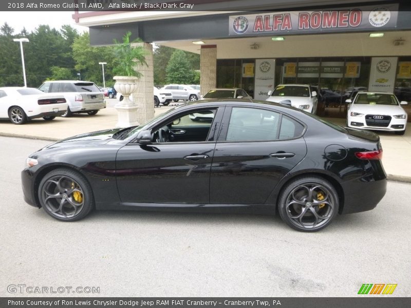 Alfa Black / Black/Dark Gray 2018 Alfa Romeo Giulia Ti AWD