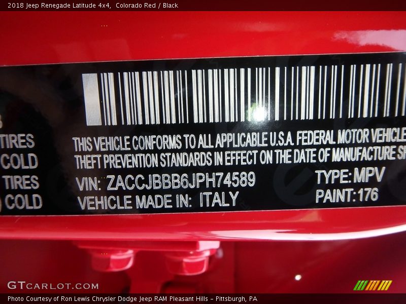 Colorado Red / Black 2018 Jeep Renegade Latitude 4x4