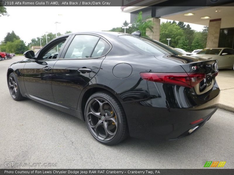 Alfa Black / Black/Dark Gray 2018 Alfa Romeo Giulia Ti AWD
