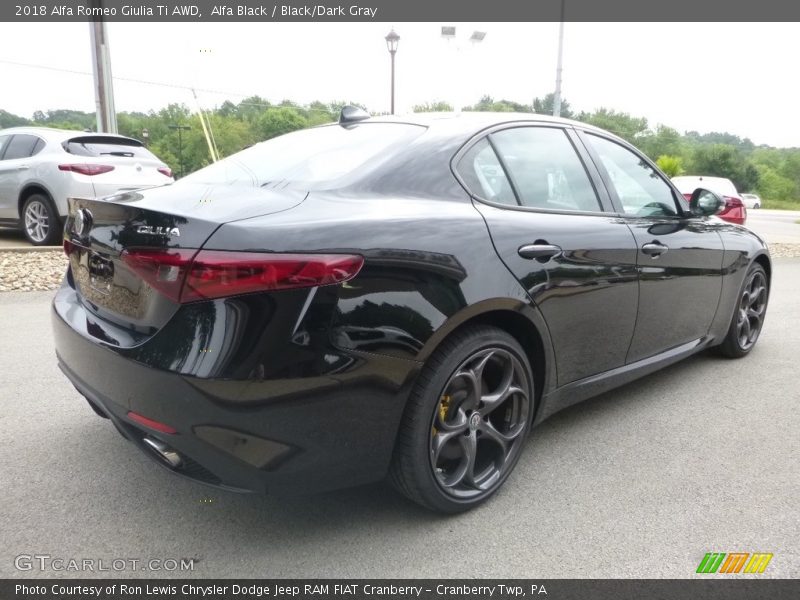 Alfa Black / Black/Dark Gray 2018 Alfa Romeo Giulia Ti AWD