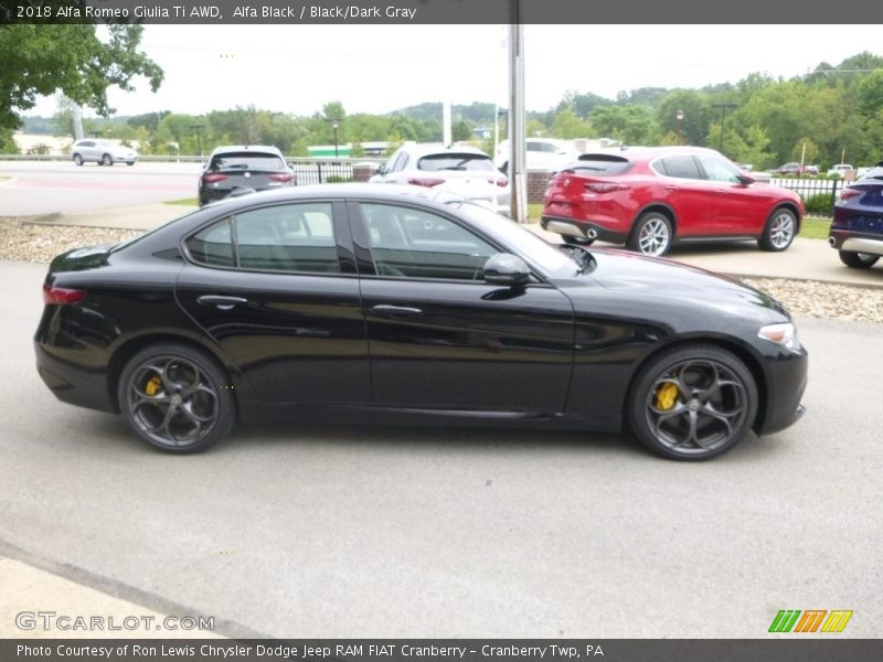 Alfa Black / Black/Dark Gray 2018 Alfa Romeo Giulia Ti AWD