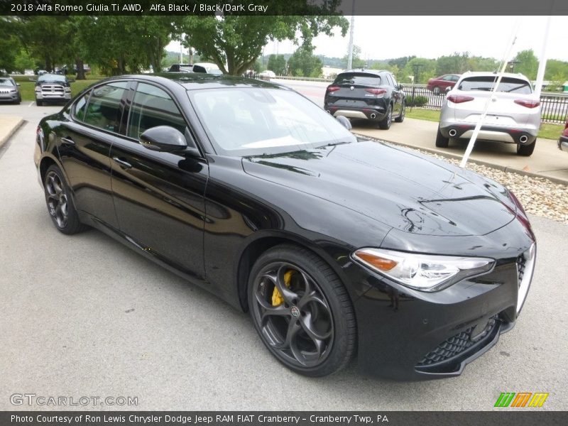 Alfa Black / Black/Dark Gray 2018 Alfa Romeo Giulia Ti AWD