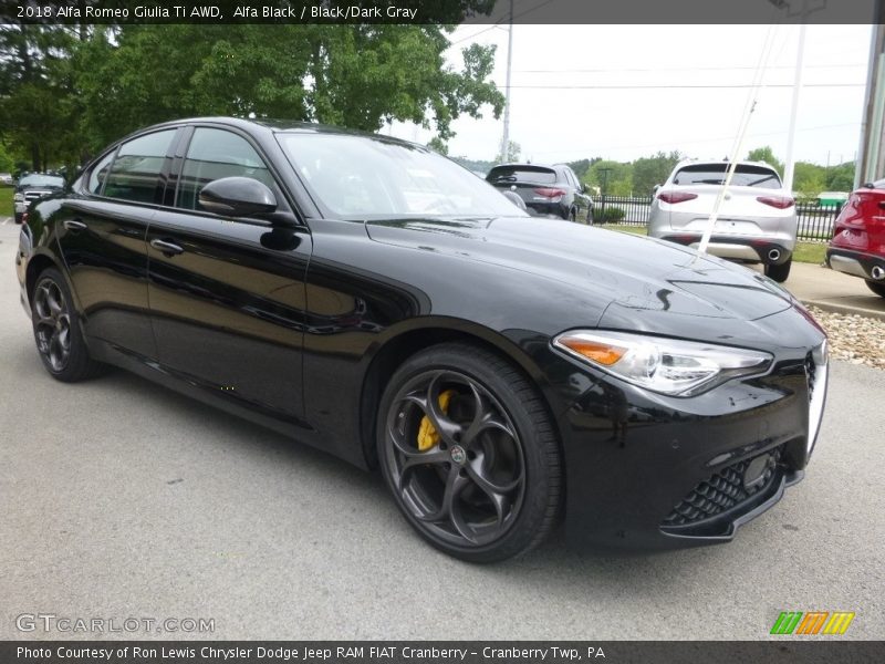 Alfa Black / Black/Dark Gray 2018 Alfa Romeo Giulia Ti AWD