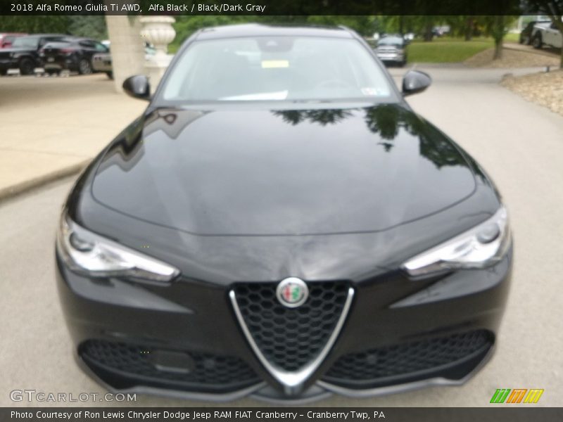 Alfa Black / Black/Dark Gray 2018 Alfa Romeo Giulia Ti AWD