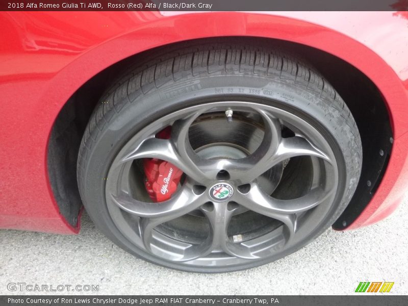 Rosso (Red) Alfa / Black/Dark Gray 2018 Alfa Romeo Giulia Ti AWD