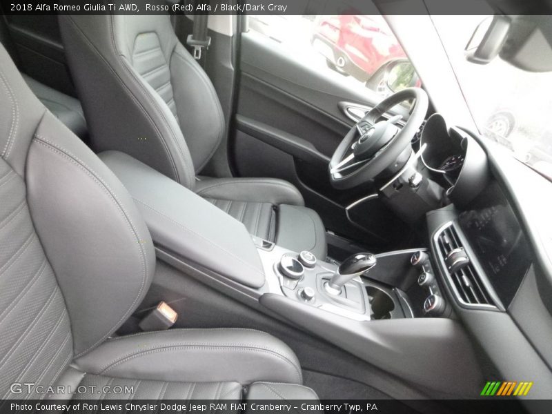 Rosso (Red) Alfa / Black/Dark Gray 2018 Alfa Romeo Giulia Ti AWD